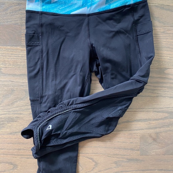 Ivivva by Lululemon Girls Capri Leggings, Size 12 - Picture 2 of 5